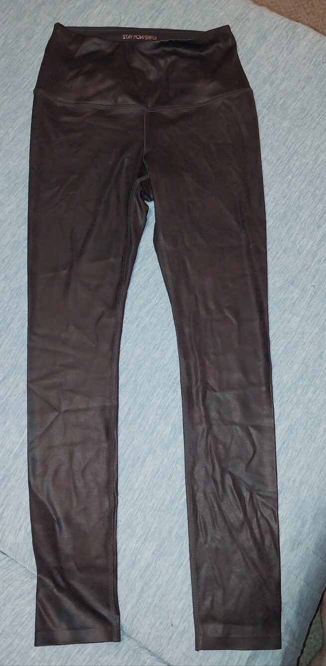 BROWN PLEATHER. High-Waist Leggings - "Stay Powerful" Waistband